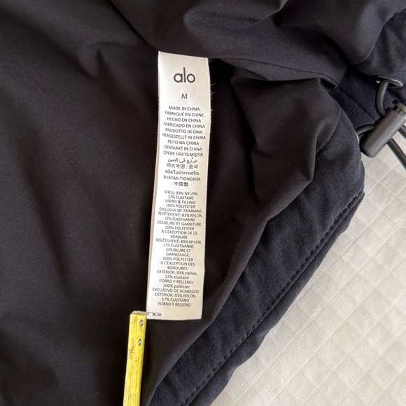 ALO yoga Incline Puffer Vest - Picture 12 of 15